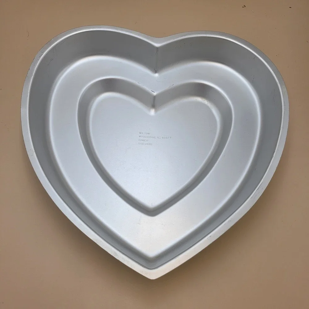 Wilton Double Heart Tiered Cake Pan Aluminum Silver 502-2695 11x10 wedding love